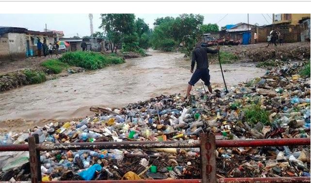 les caniveaux sont bouchés _photo des droits tiers