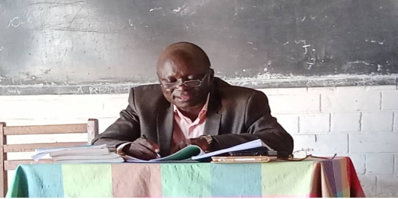 Prof de l'ISES de Kananga