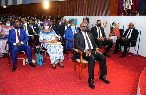 Sama Lukonde et les membres du Gouvernement